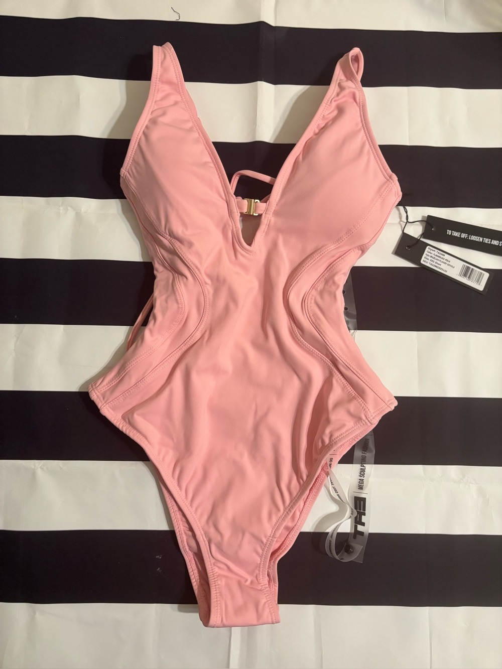 BNWT TA3 Brazilian Plungey Keyhole Shape Wear One Piece Swimsuit XXS Short